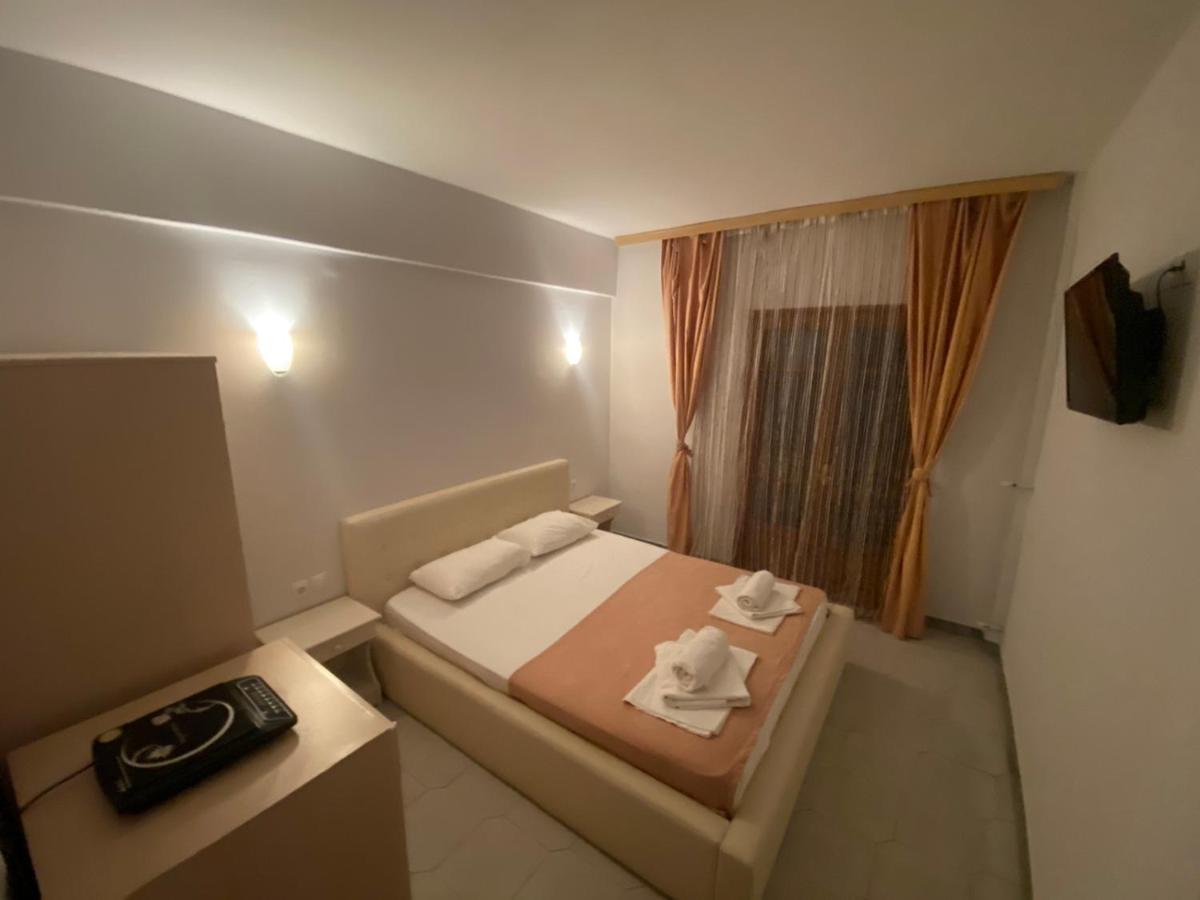 Delfino Hotel Mola Kaliva Exterior foto