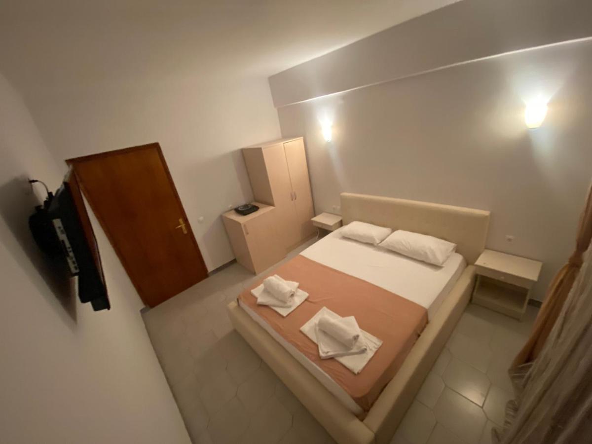 Delfino Hotel Mola Kaliva Exterior foto