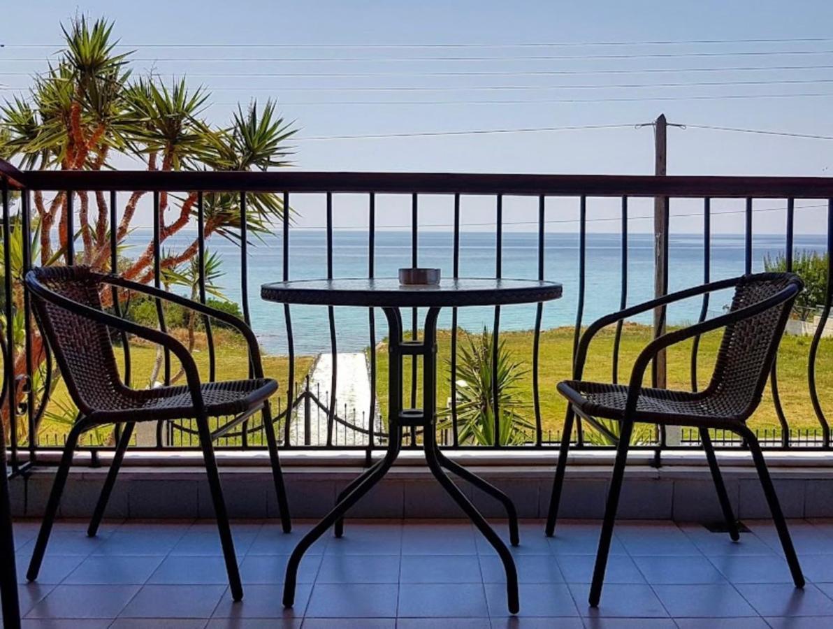 Delfino Hotel Mola Kaliva Exterior foto